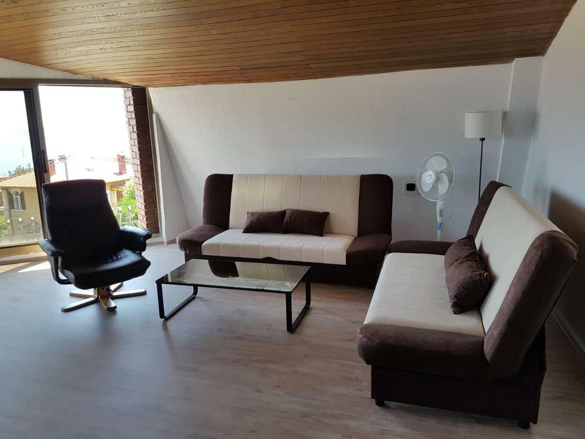 Villa Niki Rezine Lovran Bagian luar foto